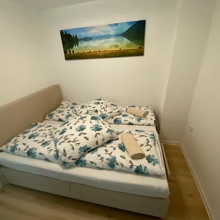 Lenne-blick Ferienwohnungen-living *